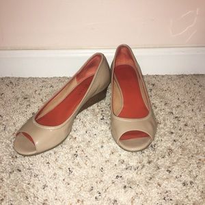 Nude short heel
